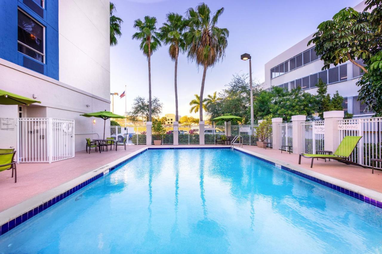 Springhill Suites By Marriott Miami Airport South Blue Lagoon Area Buitenkant foto