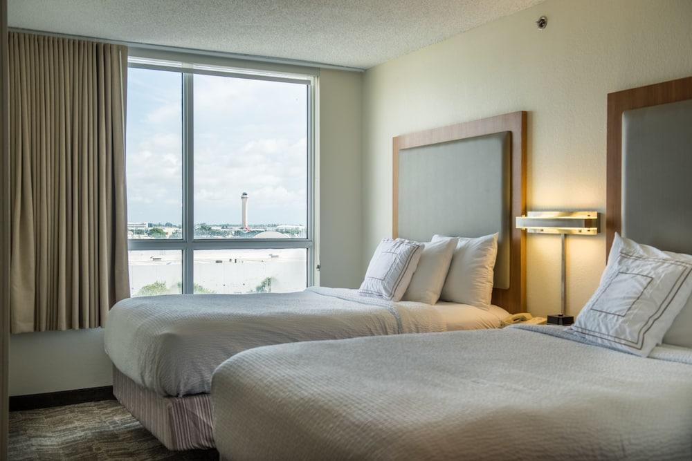 Springhill Suites By Marriott Miami Airport South Blue Lagoon Area Buitenkant foto